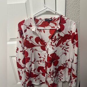 Floral fashion nova top 
Size s